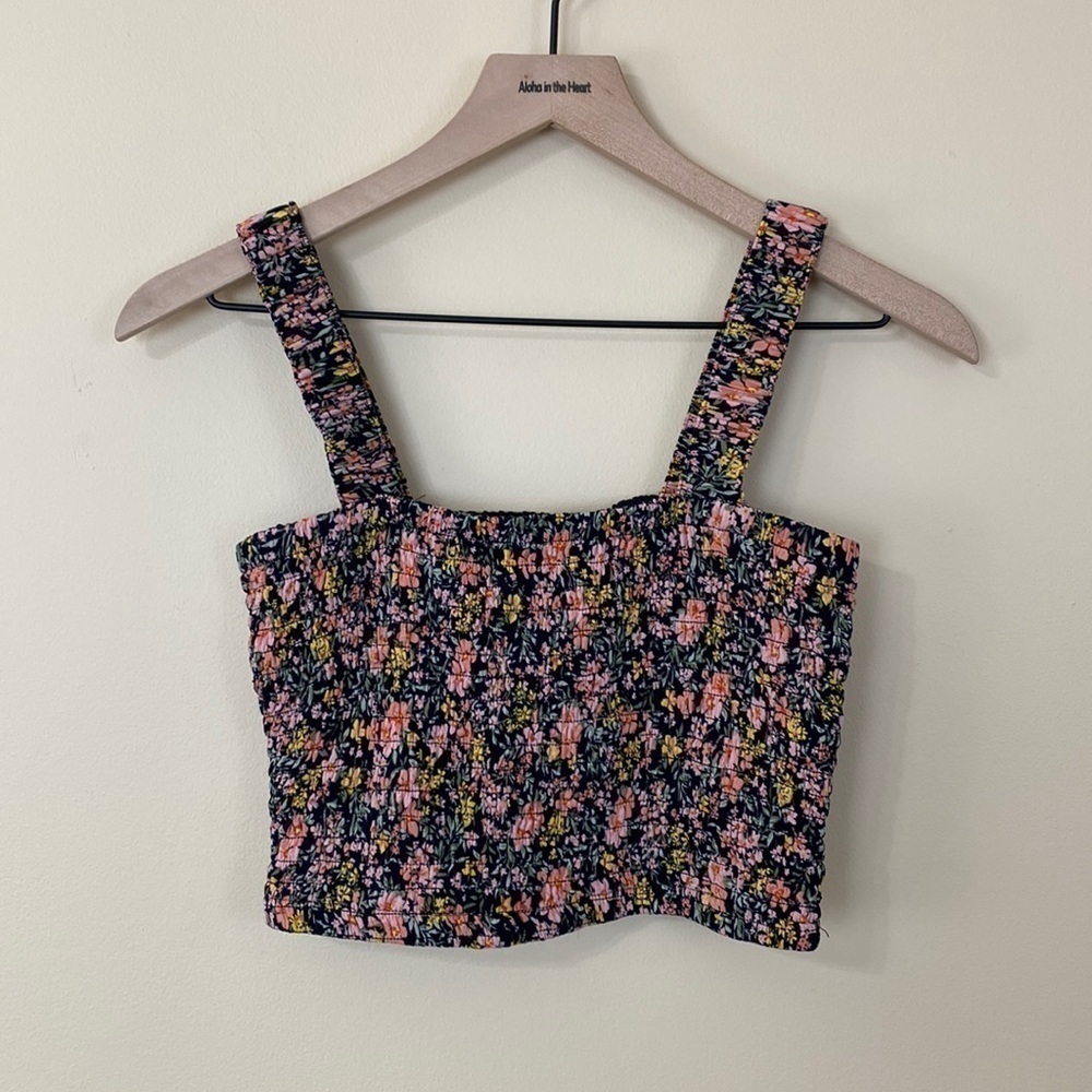American Eagle crop top